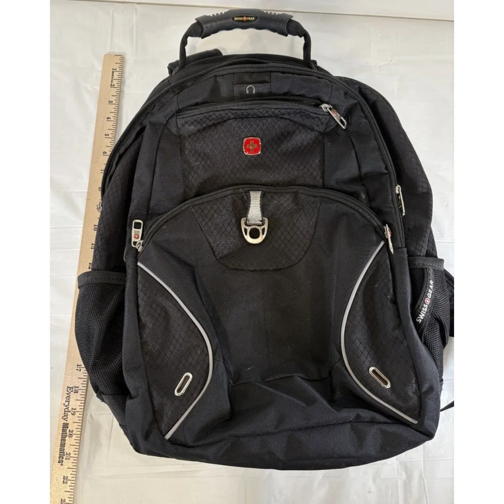 SWISSGEAR Black Backpack Men‎ Padded Zip Multiple Pockets Travel Business Casual